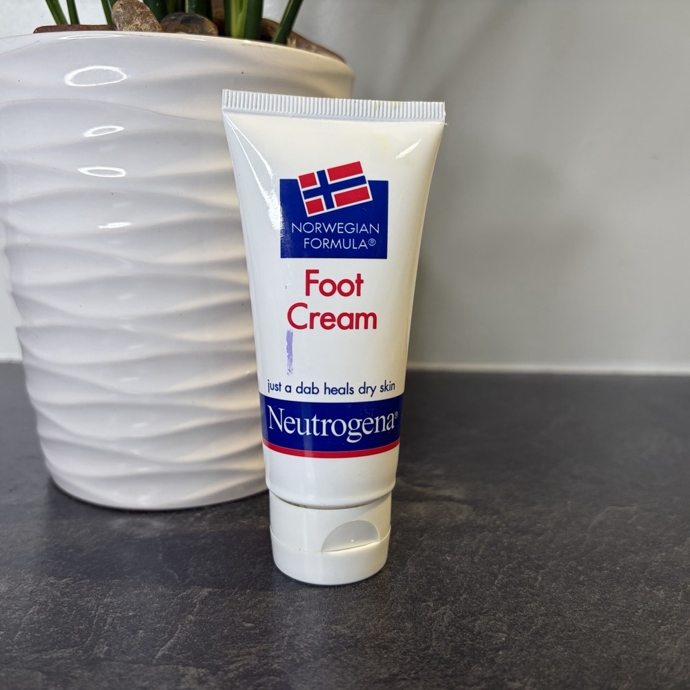 Original Neutrogena Norwegian Foot Moisturizing Cream 2 oz NEW